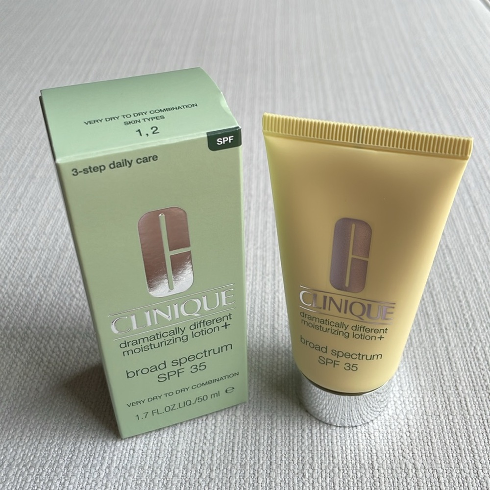 Clinique Dramatically Different Moisturizing Lotion+ SPF 35